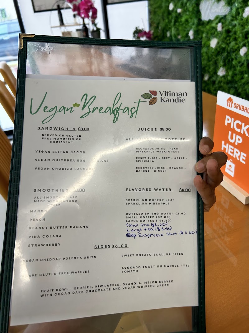 Vitiman Kandie Carryout Restaurant Cleveland atmosphere