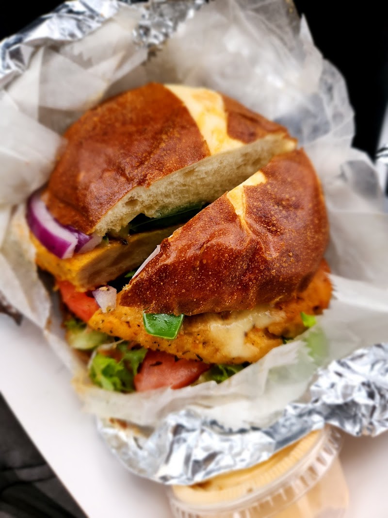 Vitiman Kandie Carryout Restaurant Cleveland atmosphere