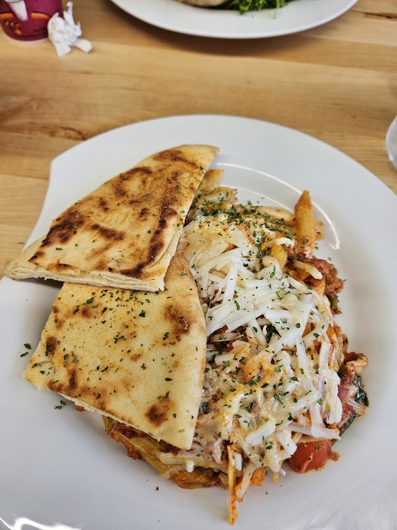 Vitiman Kandie Carryout Restaurant Cleveland atmosphere