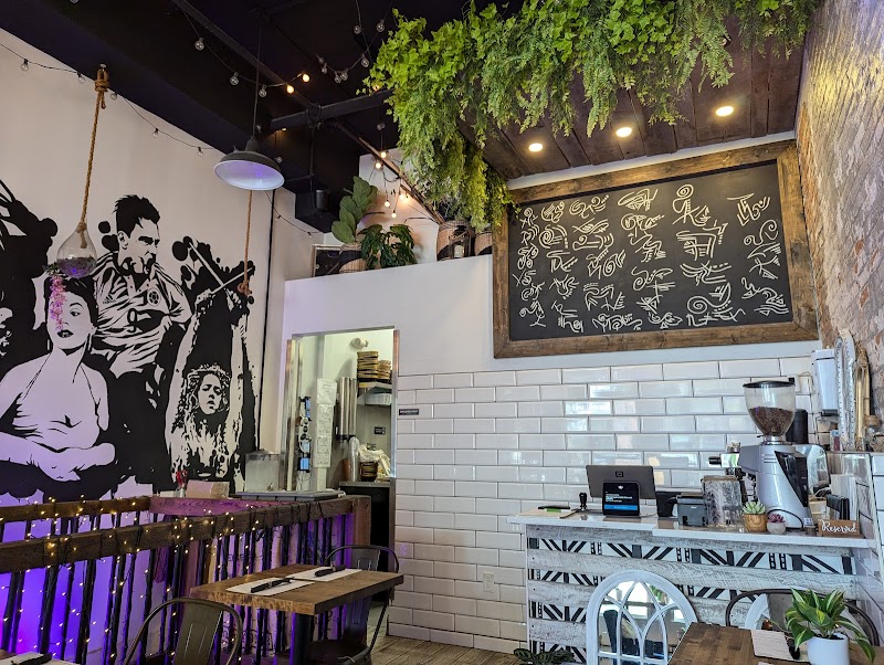 LULO Kitchen & Juice Bar Cleveland atmosphere