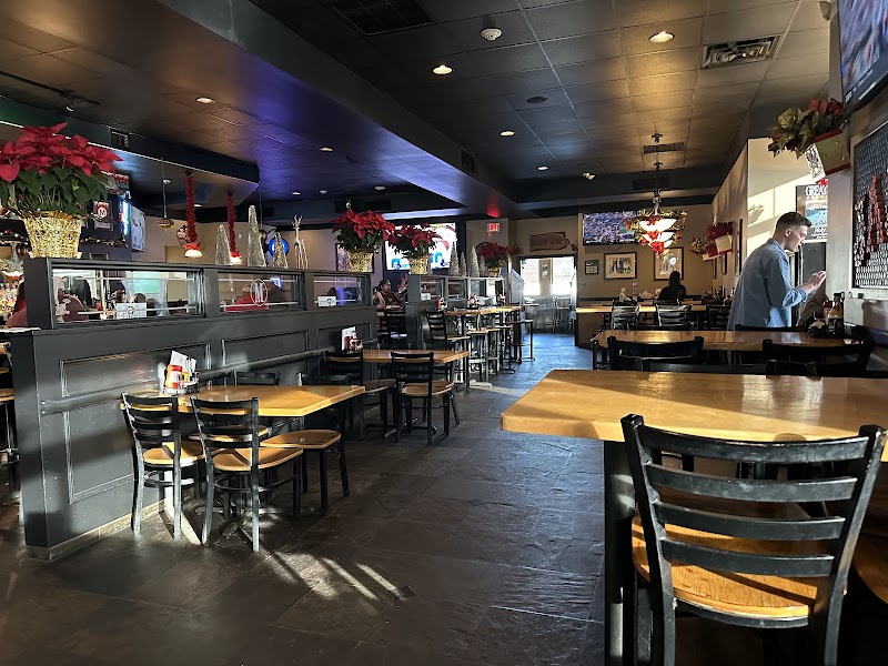 Mulligan's Pub & Grille Cleveland atmosphere