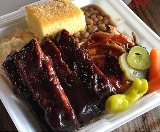 Real Smoq'ed BBQ, Inc. Cleveland atmosphere