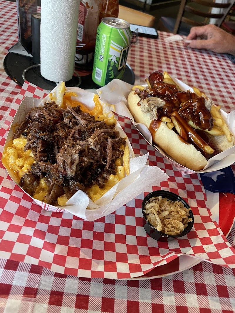 Real Smoq'ed BBQ, Inc. Cleveland atmosphere