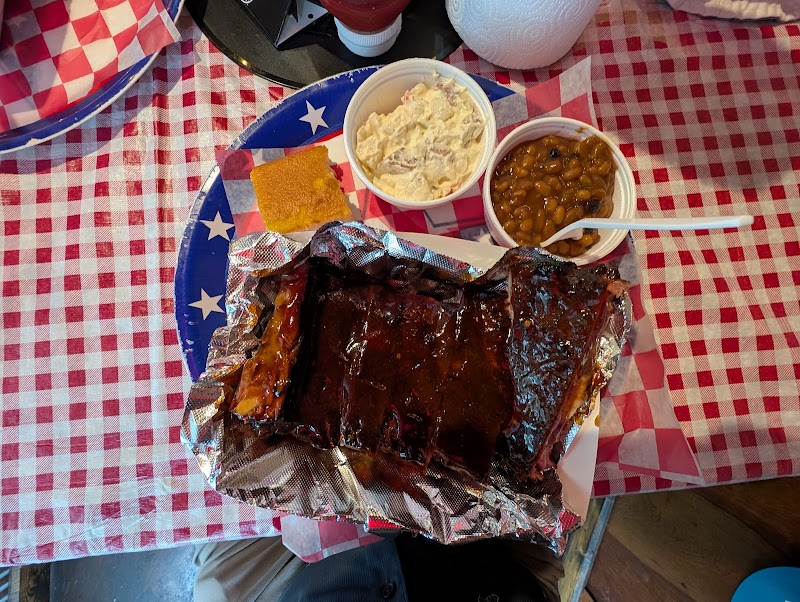 Real Smoq'ed BBQ, Inc. Cleveland atmosphere