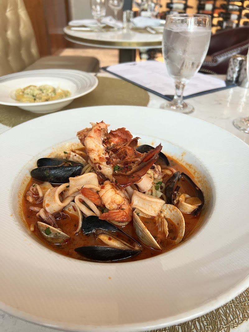 Il Venetian Cleveland atmosphere
