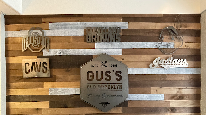 Gus's Old Brooklyn - Family Restaurant Cleveland atmosphere