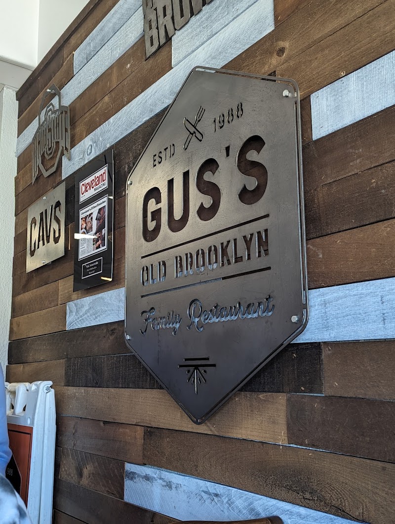 Gus's Old Brooklyn - Family Restaurant Cleveland atmosphere