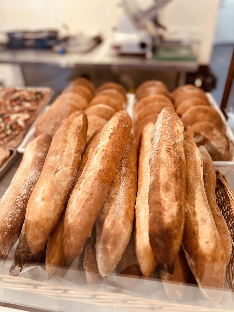 The HoneyBirch Bakehouse Cleveland atmosphere
