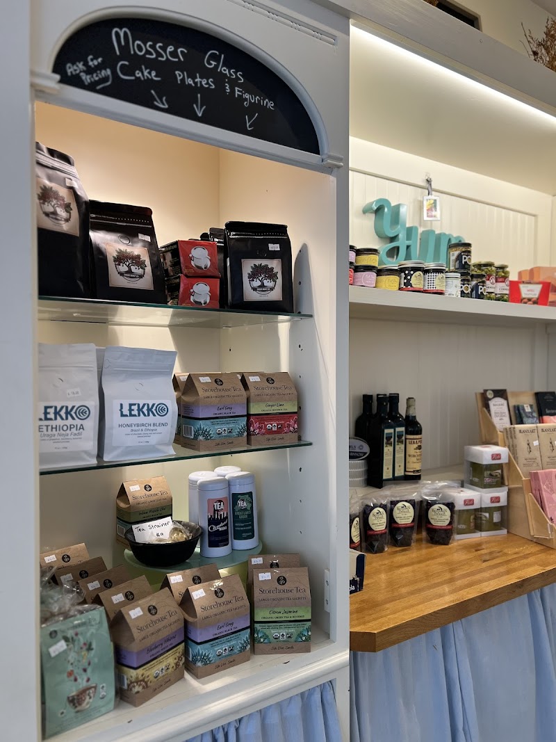 The HoneyBirch Bakehouse Cleveland atmosphere