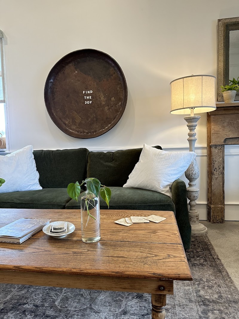 Emilie's Coffee House & Wine Bar Cleveland atmosphere