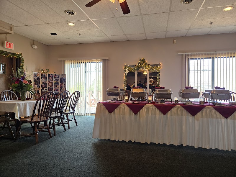 Mahle's Restaurant and Lounge Cleveland atmosphere