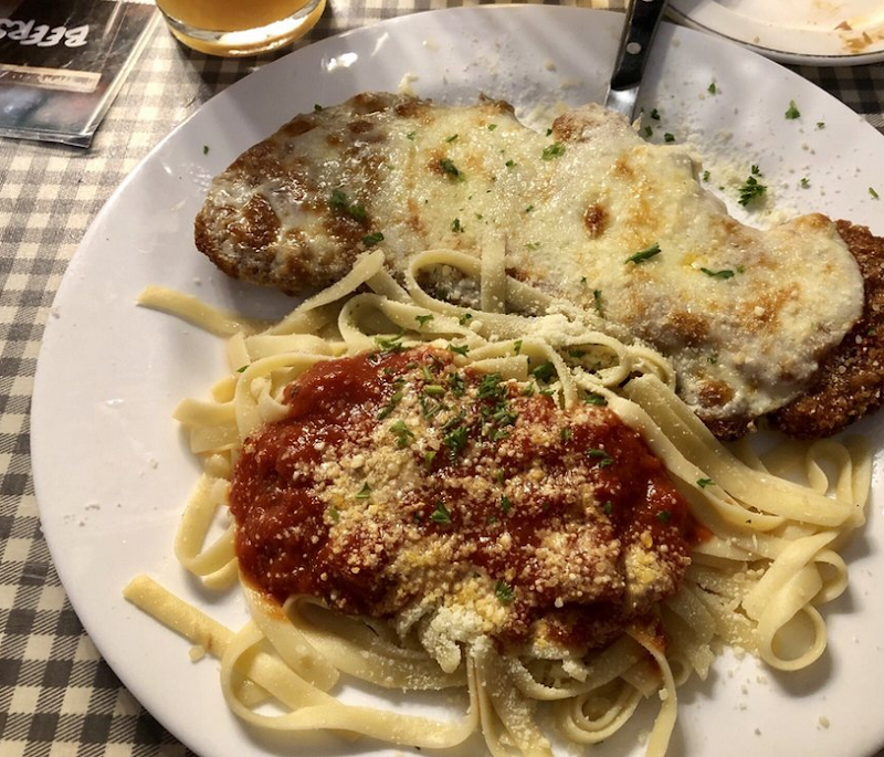 Das Schnitzel Haus Cleveland atmosphere
