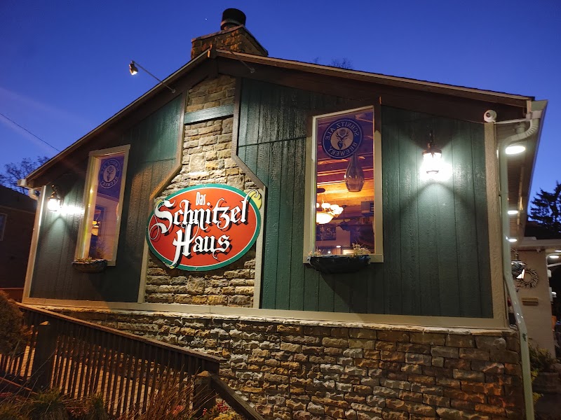 Das Schnitzel Haus Cleveland atmosphere