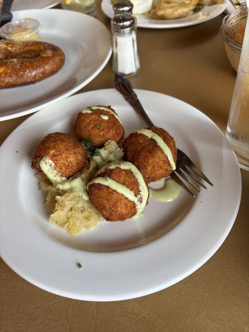 Das Schnitzel Haus Cleveland atmosphere