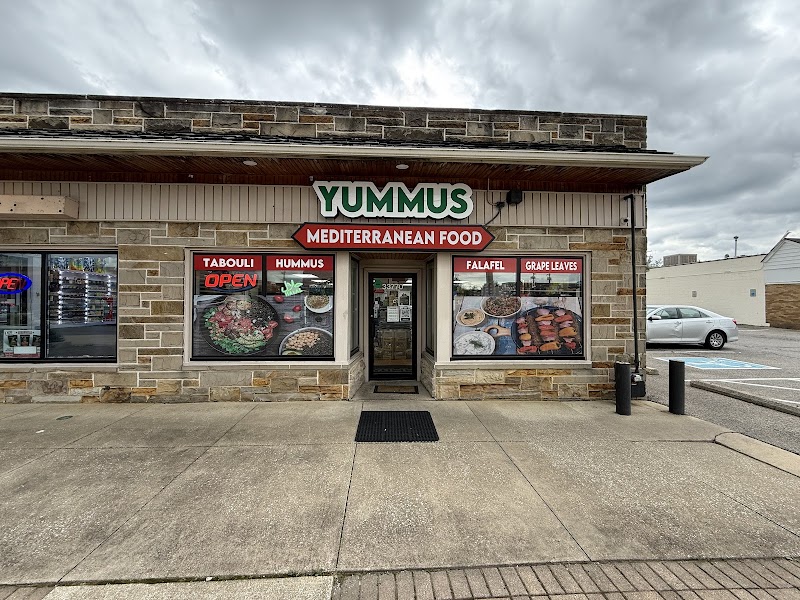 YUMMUS Cleveland atmosphere