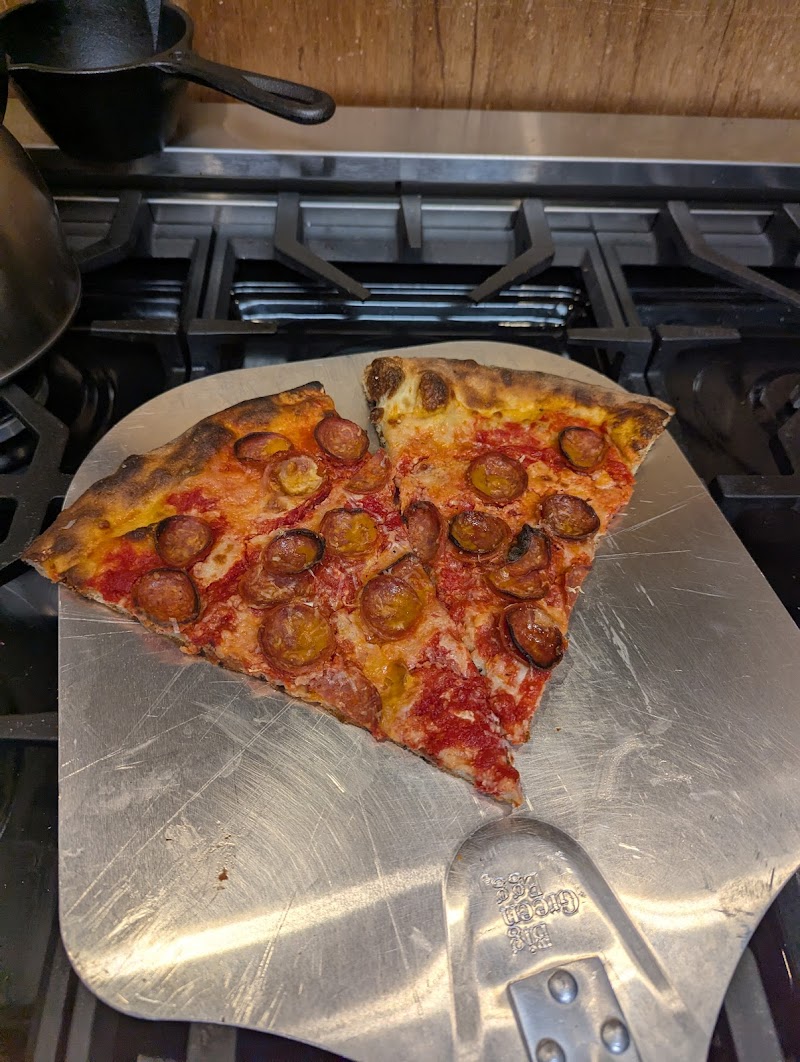 Good Pizza Cleveland atmosphere