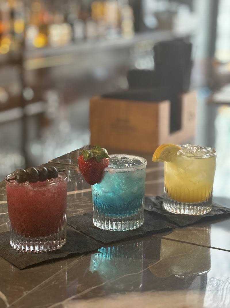 The Cornerstone Lounge & Grille Cleveland atmosphere