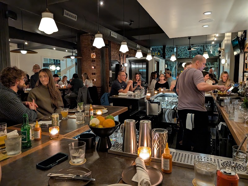 Soho Chicken + Whiskey Cleveland atmosphere