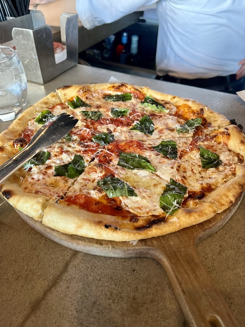 Bar Italia Lakewood Cleveland atmosphere