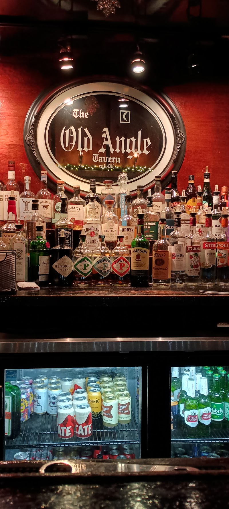 Old Angle Tavern Cleveland atmosphere