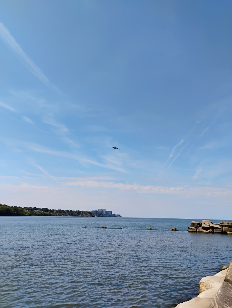Edgewater Beach House Cleveland atmosphere