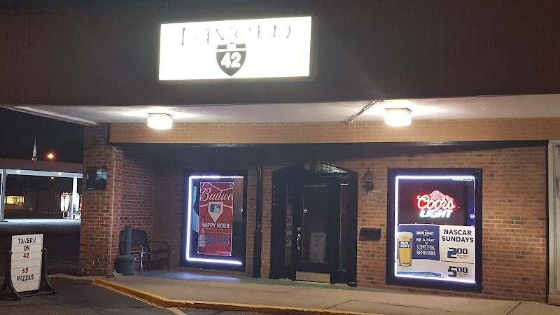 The Tavern on 42 Cleveland atmosphere