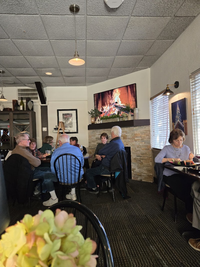Veranda Bistro & Bar Cleveland atmosphere