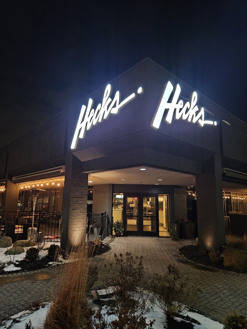 Hecks of Beachwood Cleveland atmosphere