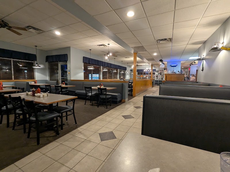 Goody's Family Restaurant Cleveland atmosphere
