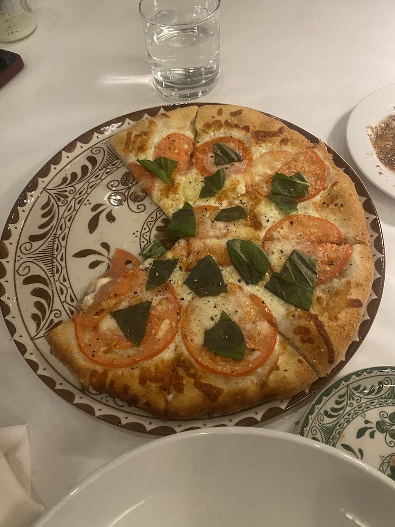 Leo's Italian Social Cleveland atmosphere