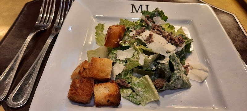 ML Tavern Cleveland atmosphere