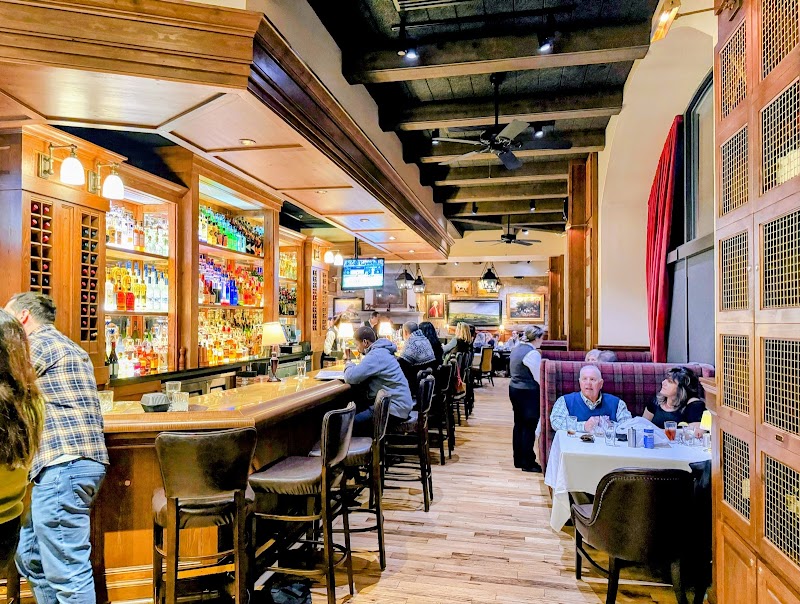 ML Tavern Cleveland atmosphere