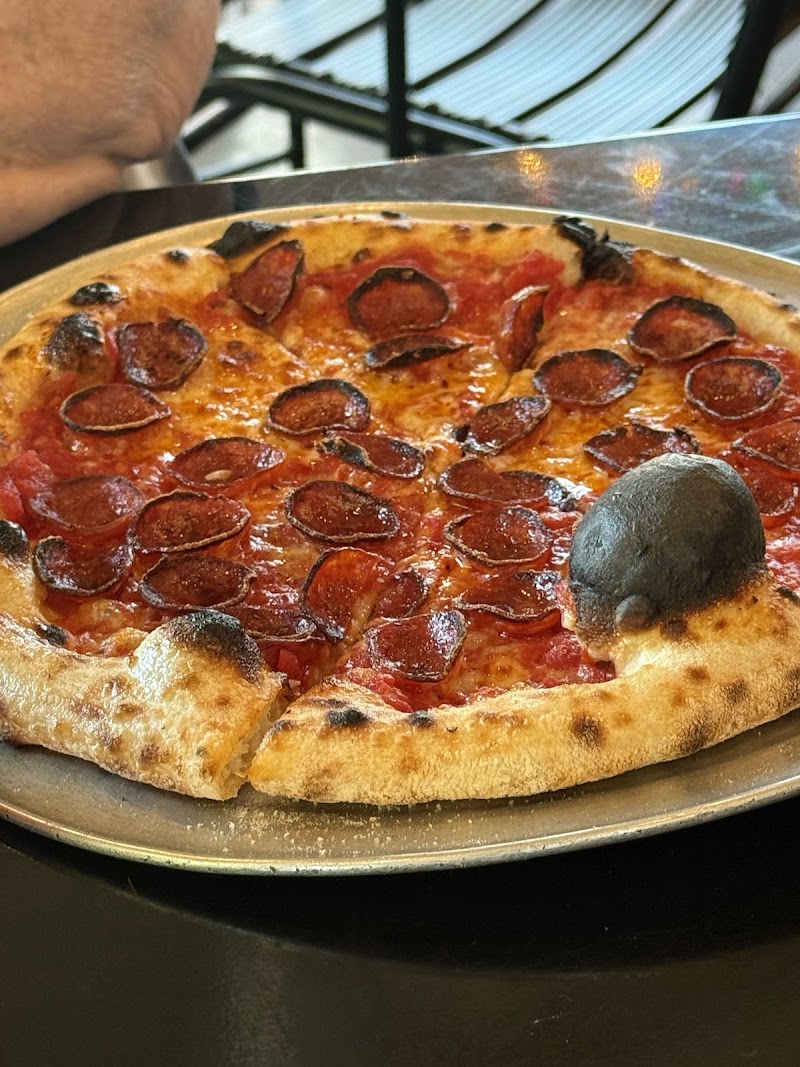 ETalian Cleveland atmosphere