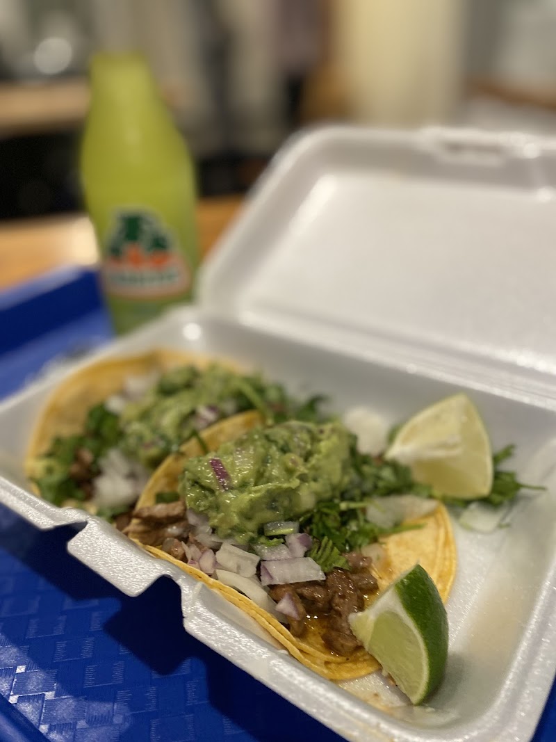 Cilantro Taqueria - Tremont Cleveland atmosphere