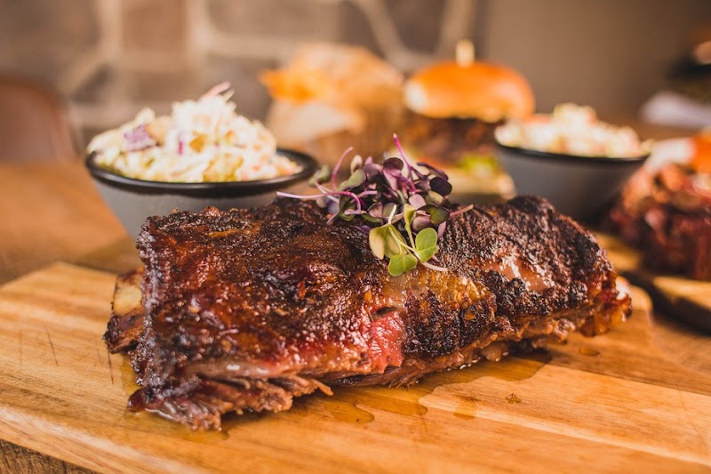 Mendel's KC BBQ Cleveland atmosphere