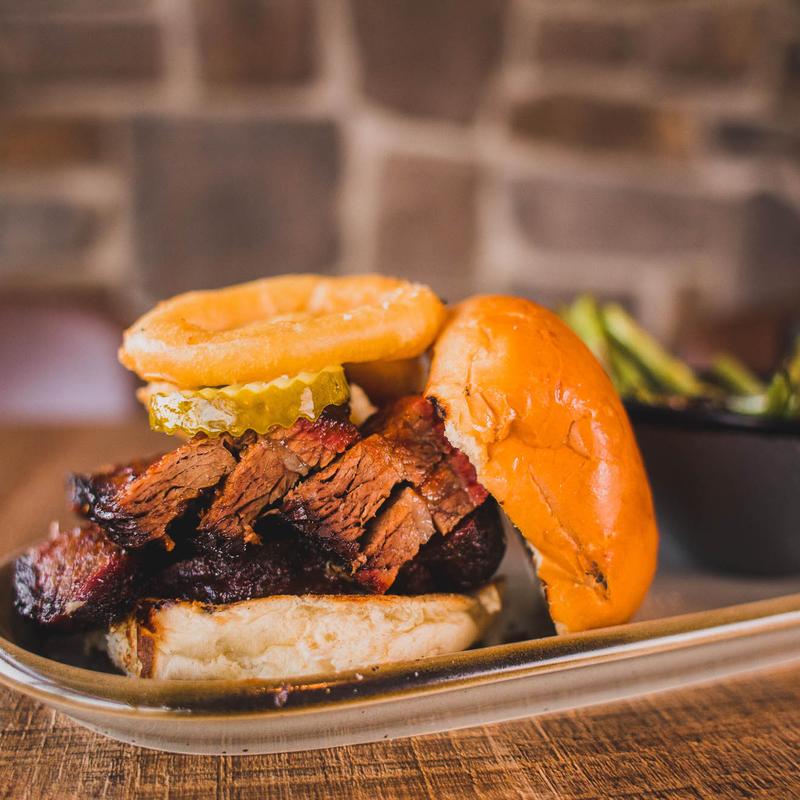 Mendel's KC BBQ Cleveland atmosphere
