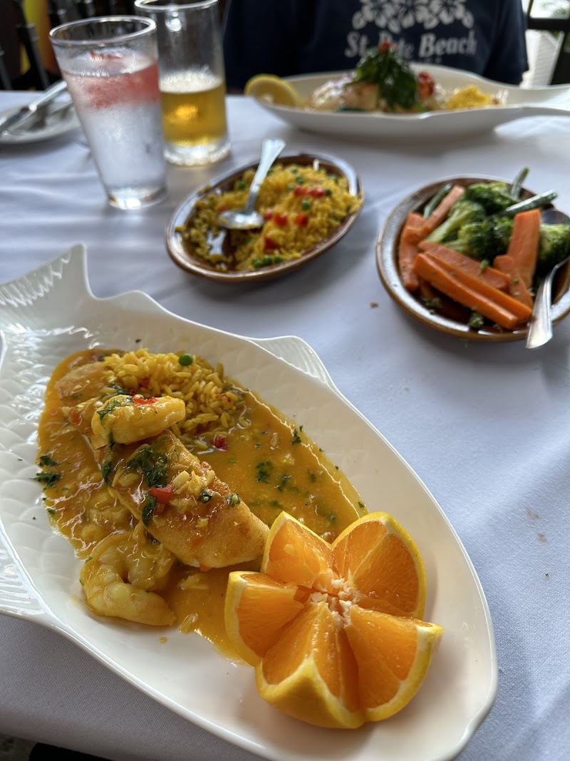 Ibiza Mediterranean Restaurant - Avon Lake, OH Cleveland atmosphere