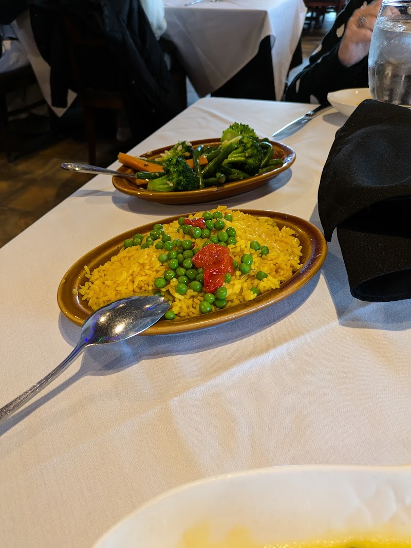 Ibiza Mediterranean Restaurant - Avon Lake, OH Cleveland atmosphere