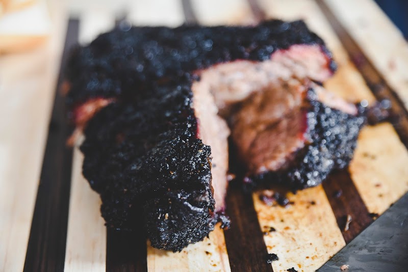 The Proper Pig Smokehouse - Lakewood, OH Cleveland atmosphere