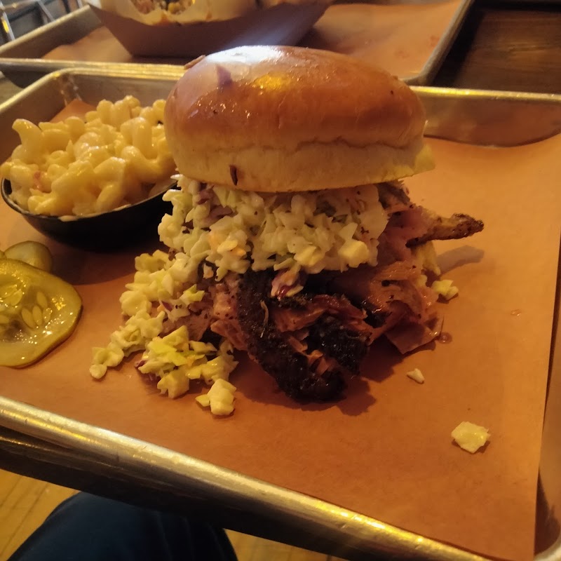 The Proper Pig Smokehouse - Lakewood, OH Cleveland atmosphere