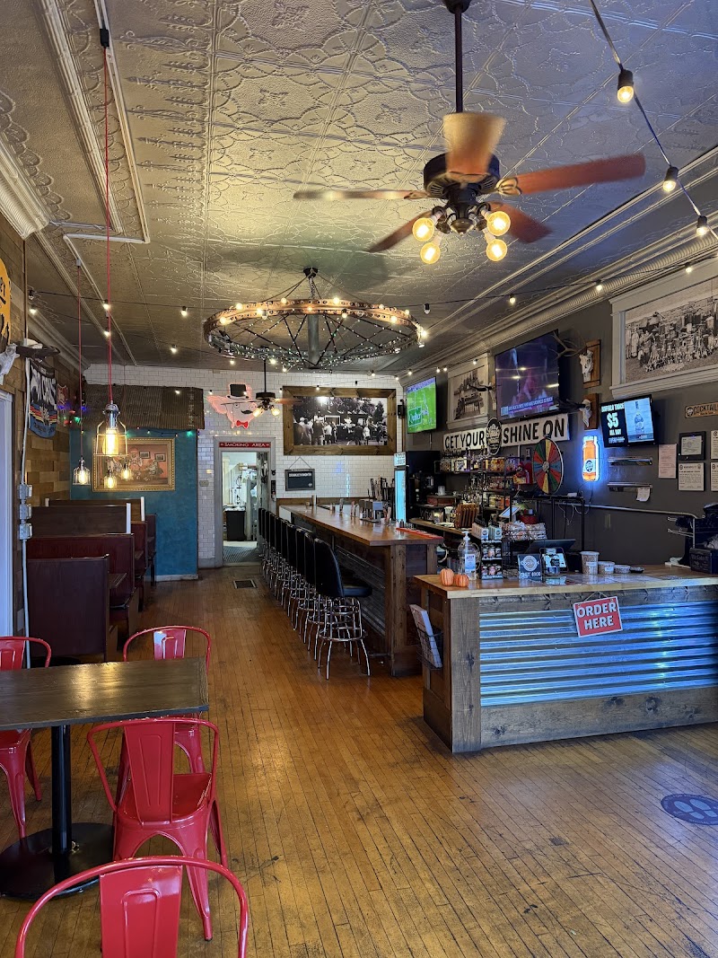The Proper Pig Smokehouse - Lakewood, OH Cleveland atmosphere