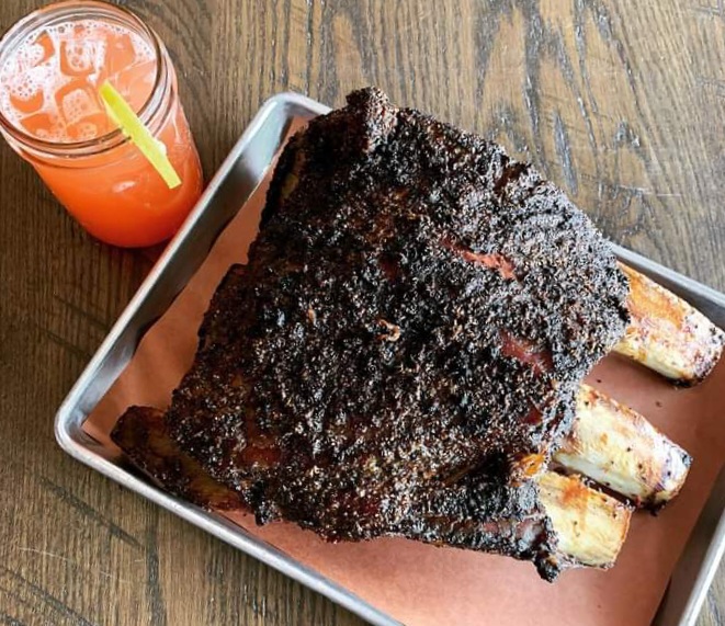The Proper Pig Smokehouse - Lakewood, OH Cleveland atmosphere