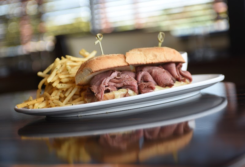 Rosewood Grill Strongsville Cleveland atmosphere