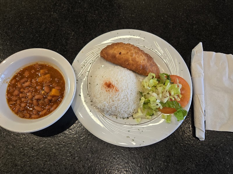 Habibi Latina Cafe Restaurant Cleveland atmosphere