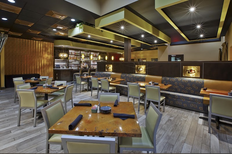 Savoria Bar & Grill Cleveland atmosphere