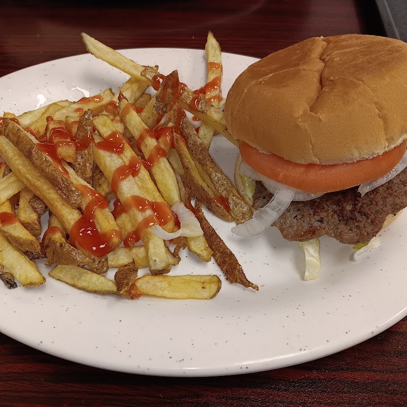 John and Loreta Family Restaurant Cleveland atmosphere