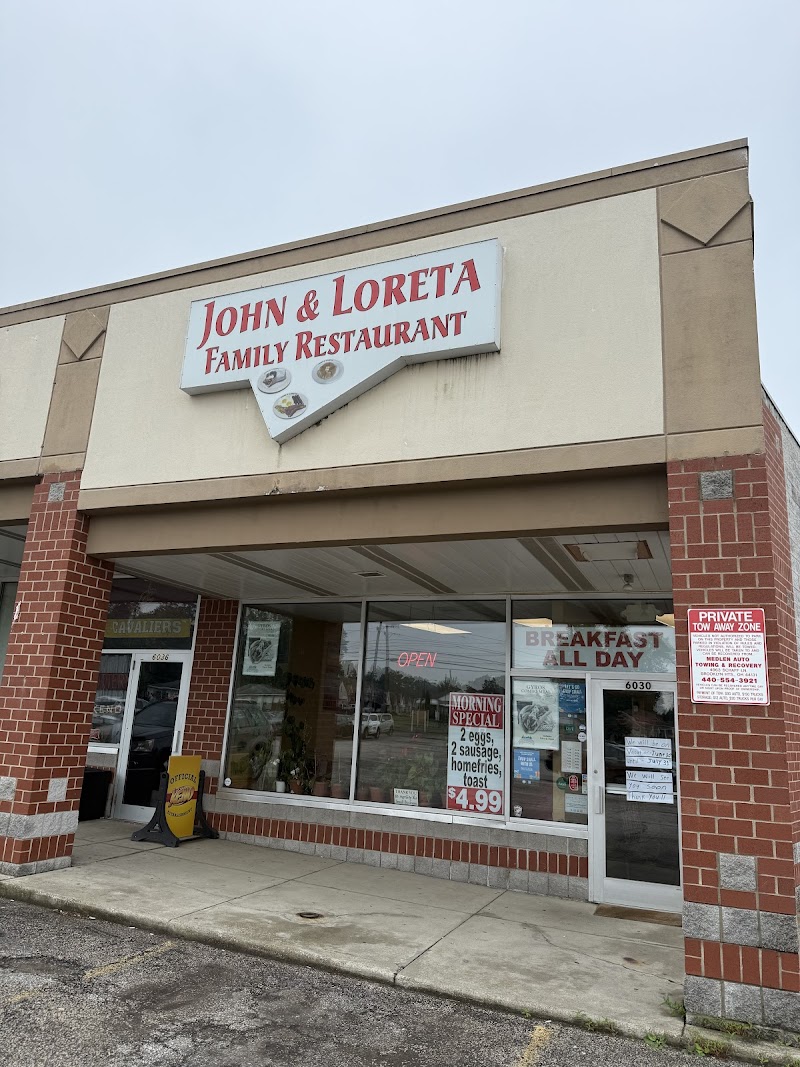 John and Loreta Family Restaurant Cleveland atmosphere