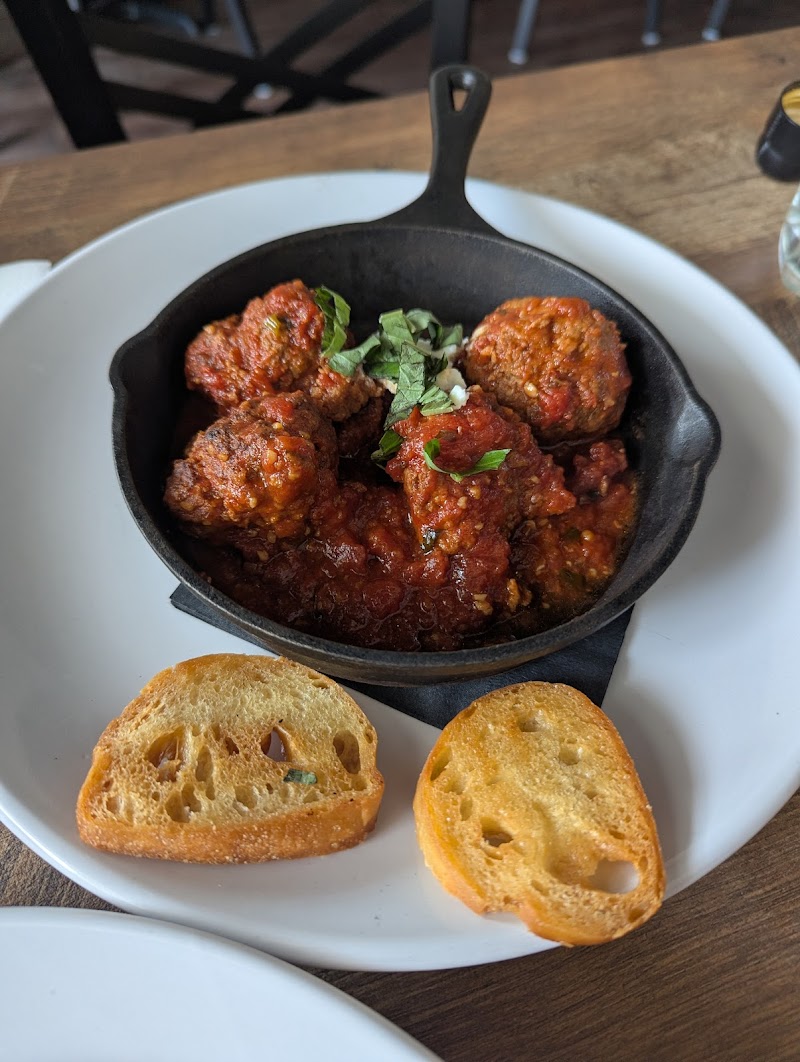 Dal Fuoco Italian Restaurant Cleveland atmosphere