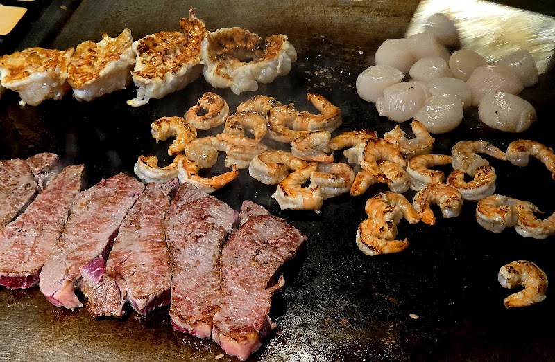 Shinto Japanese Steakhouse & Sushi Bar Cleveland atmosphere