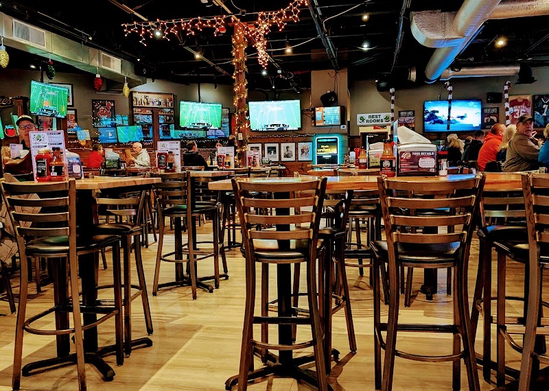 Winking Lizard Mentor Cleveland atmosphere